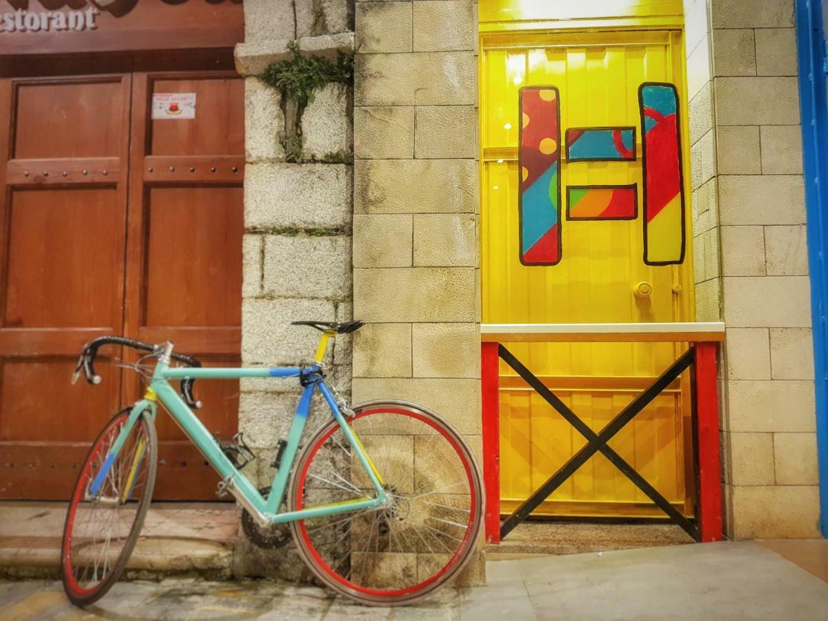Bed Station Hostel & Bar Shkodër Dış mekan fotoğraf